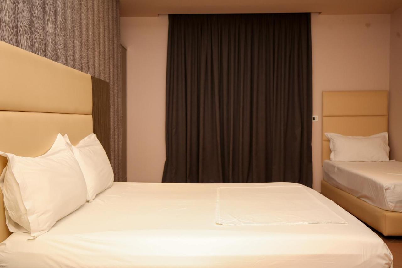 Hotel Aliko Radhimë Buitenkant foto