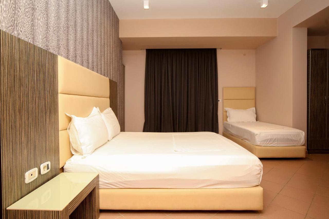 Hotel Aliko Radhimë Buitenkant foto